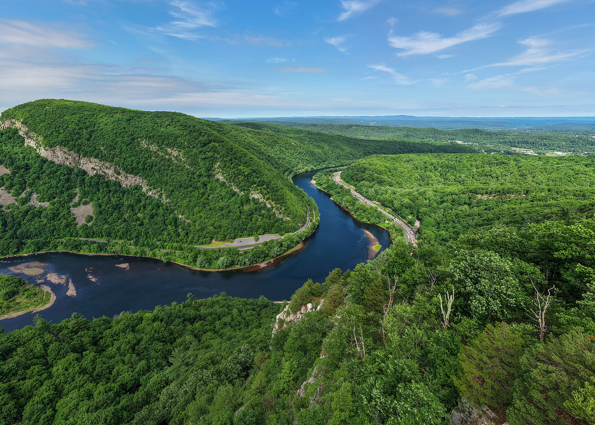 Aerial view of the Delaware Water Gap, where the Delaware River cuts through the Kittatinny ridge between Mount Tammany in New Jersey and Mount Minsi in Pennsylvania